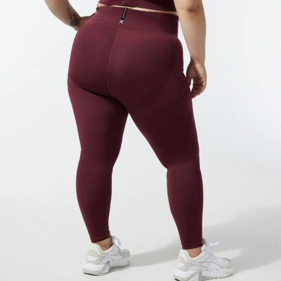 X Fenty Savage Locked & Lifted High-Waist Legging Size 1x (US 16-18) NWT - Picture 2 of 4